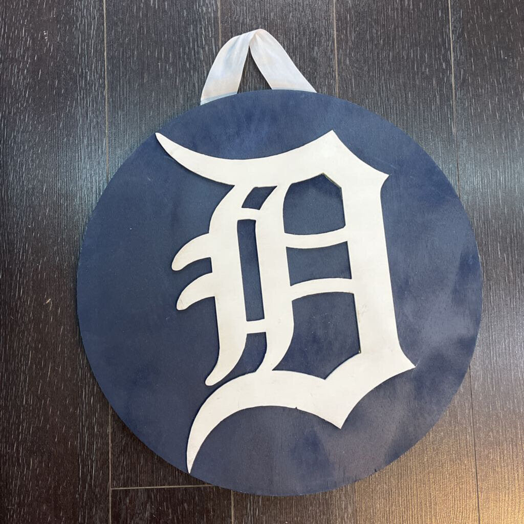 Door Round Detroit Tigers "D"