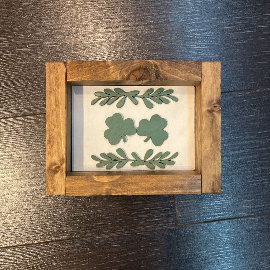 St Pats Decor Shamrock Leaf
