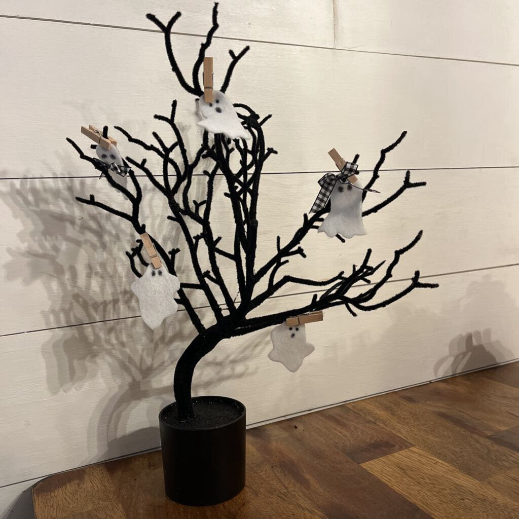 Halloween Ghost Tree