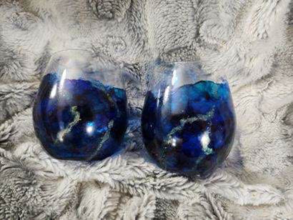 blue stemless