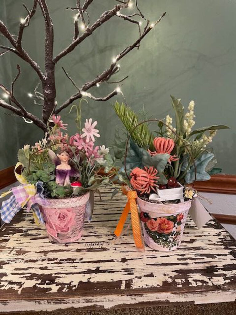 Sm Floral pots