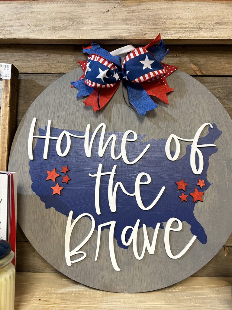 Home of the Brave Round (18in)