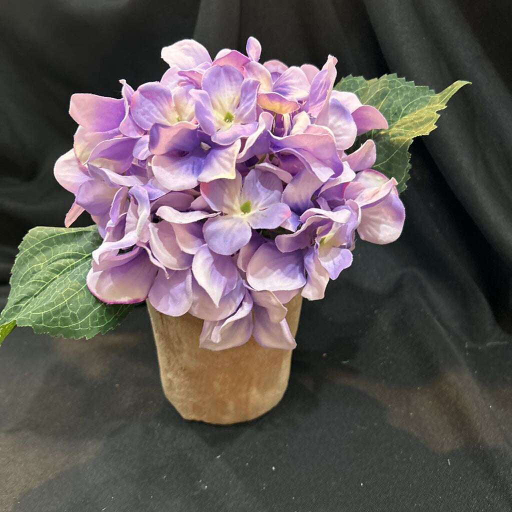 Floral Silk purple flowers in wooden vase WS09