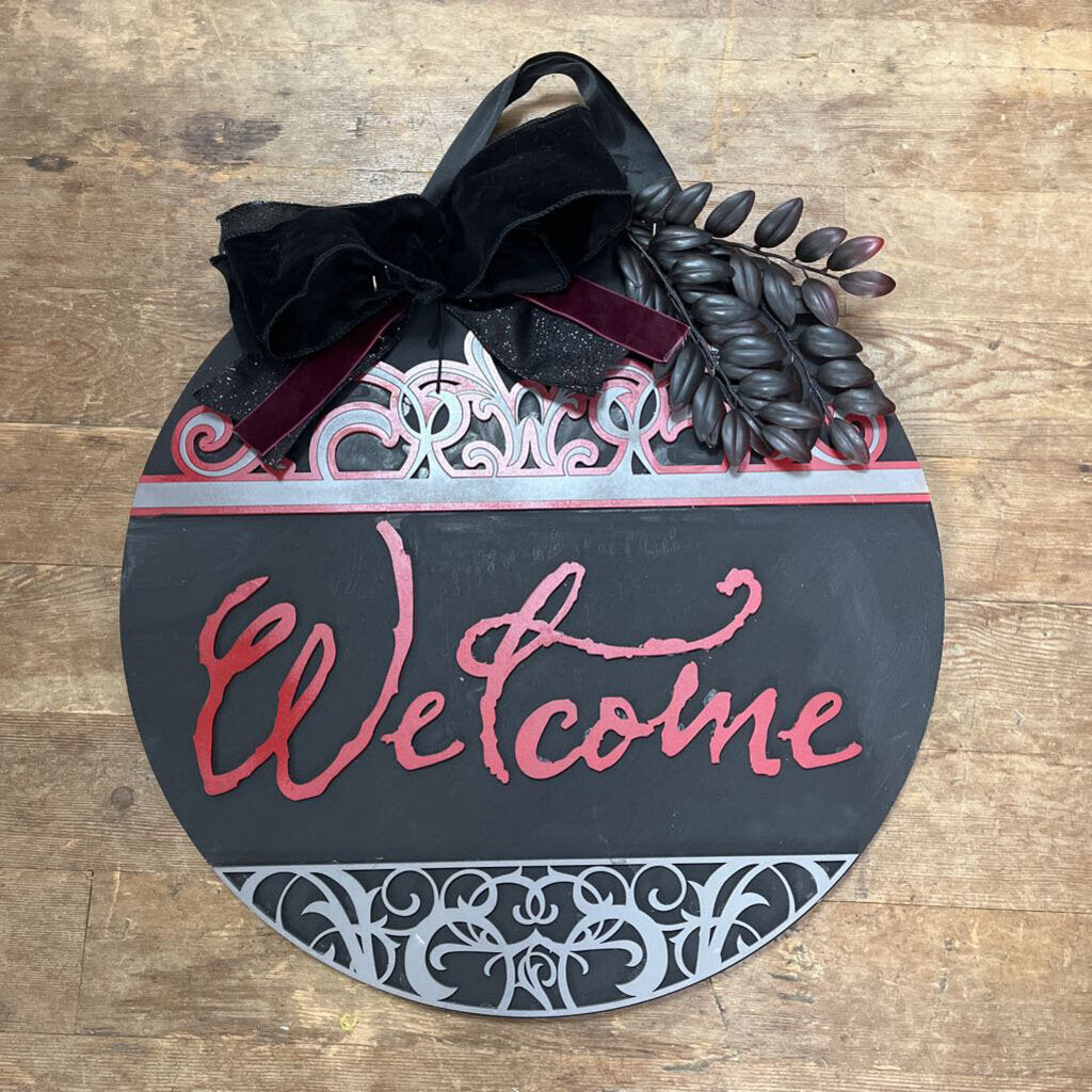 Dracula Welcome 18in Round