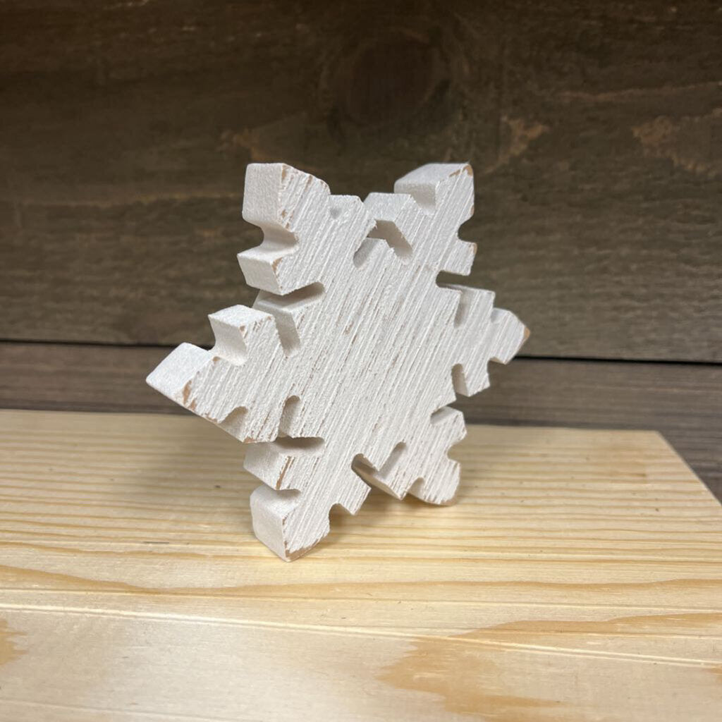 Chunky Pointed Snowflake Sitter