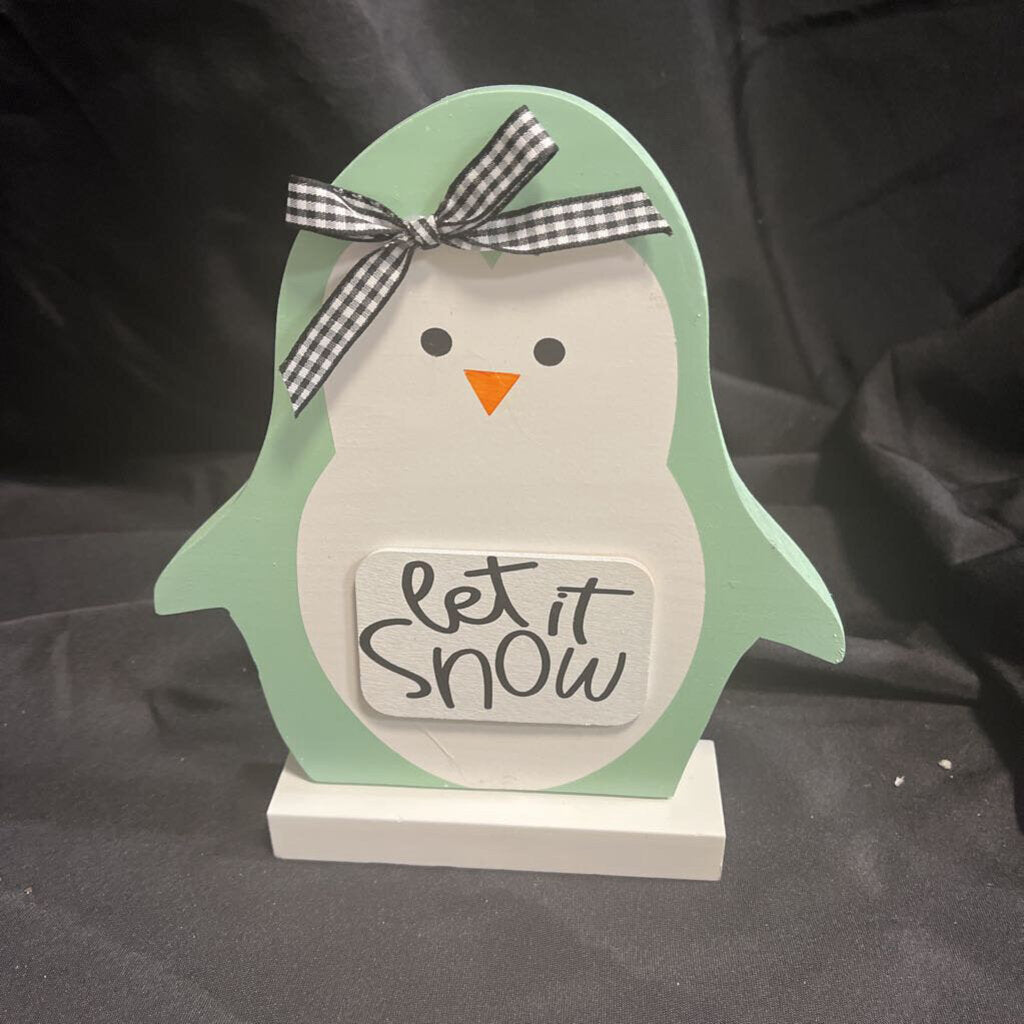Green Penquin w/ wings, snowflake large