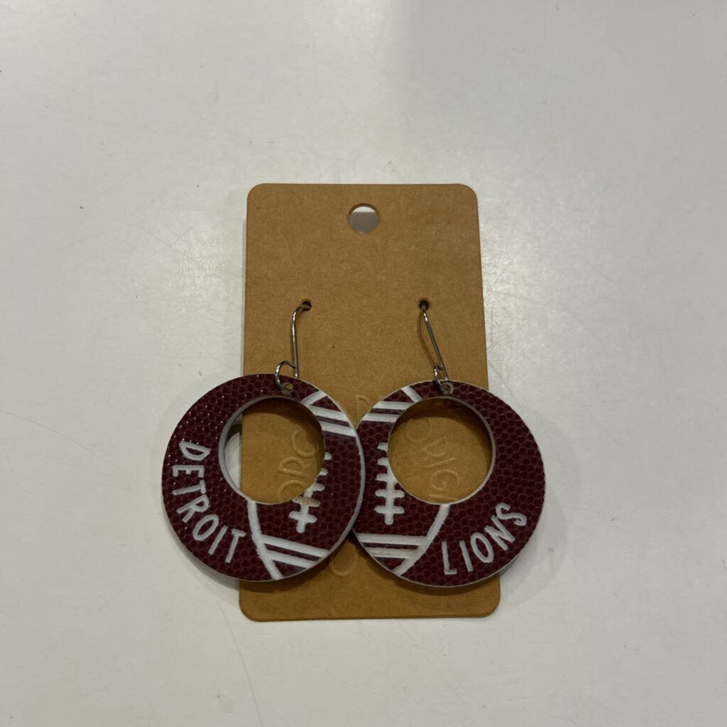 Acrylic Det. lions earring