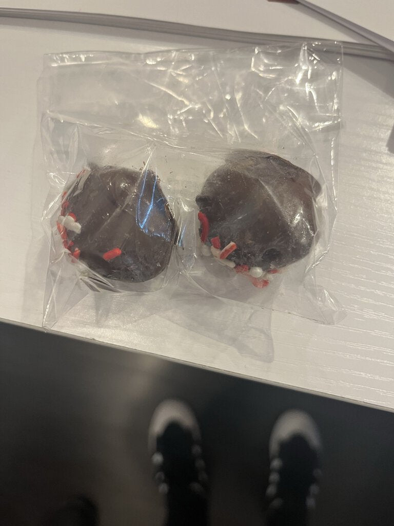 Vanilla Cake/Chocolate Dipped Cake Ball