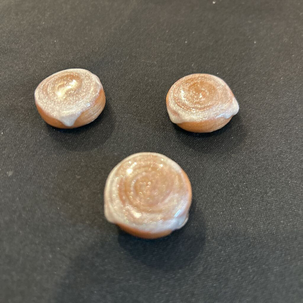Med Cinn Roll Magnet
