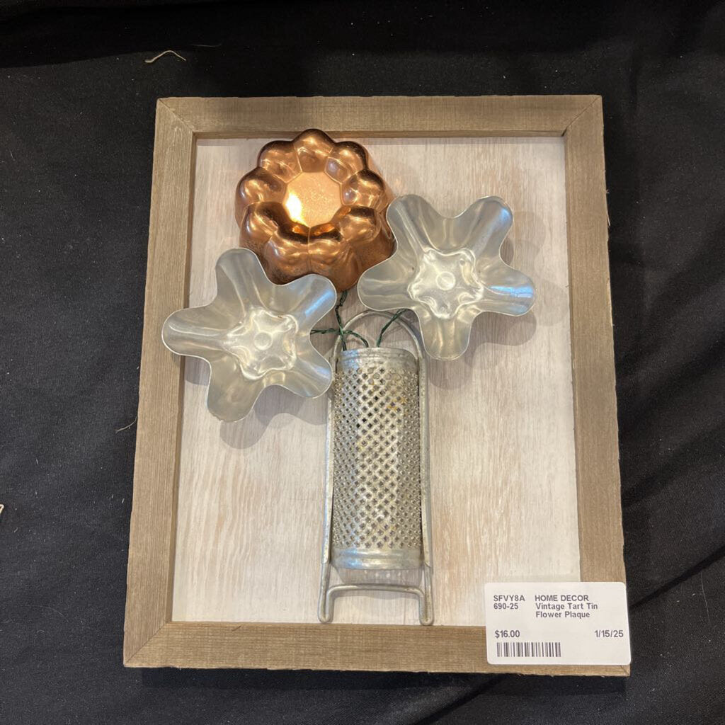 Vintage Tart Tin Flower Plaque