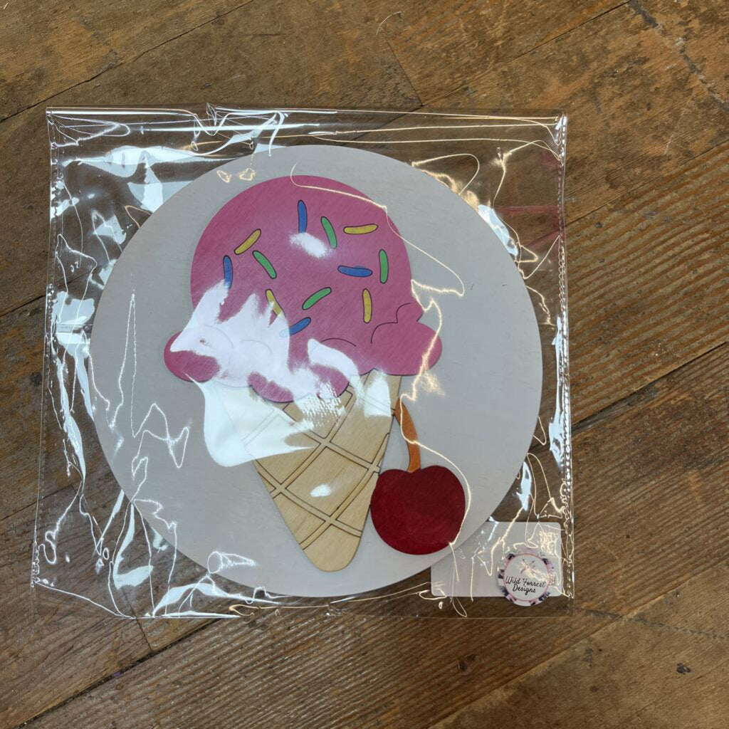 Ice Creme Cone Round CAE