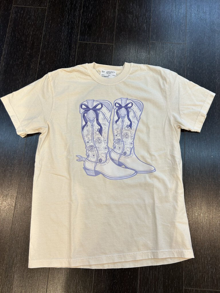 Boots purple SS TShirt Med