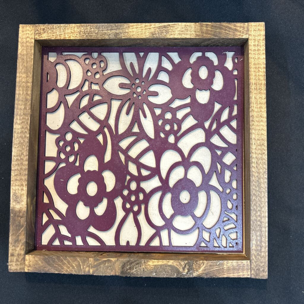 Plum Cream Wall Floral Sq