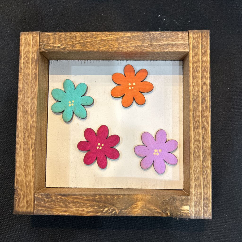 Floating Daisy Mini (shelf sitter)