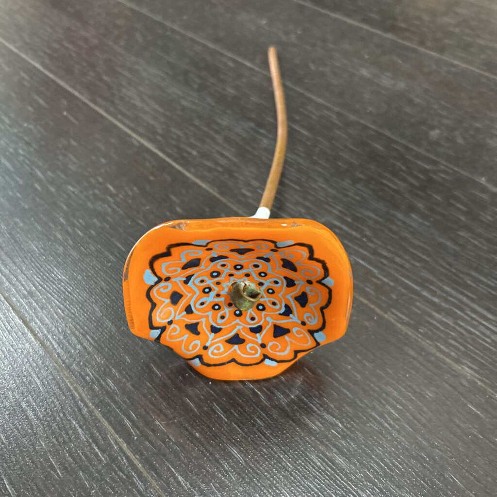 Bee Bath Garden Stake; orange/blue flower