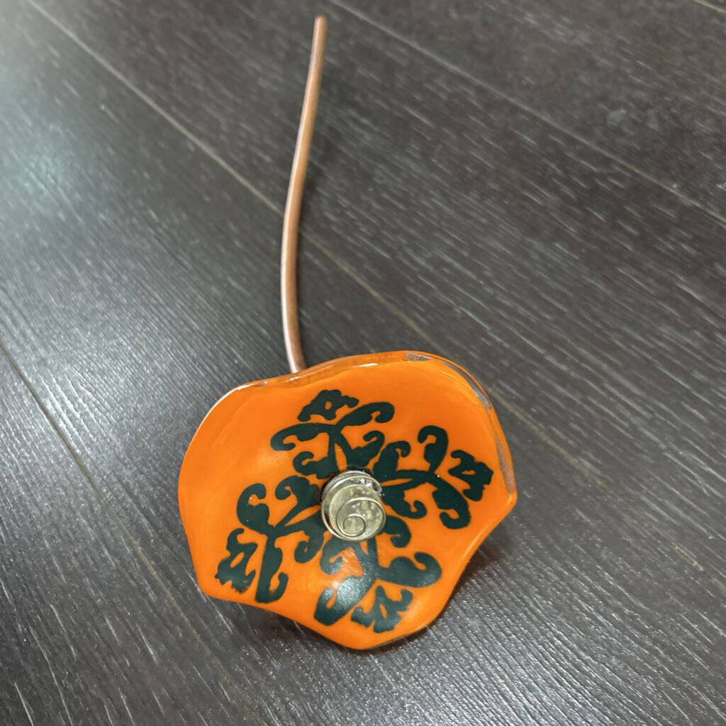 Bee Bath Garden Stake; orange/green flower