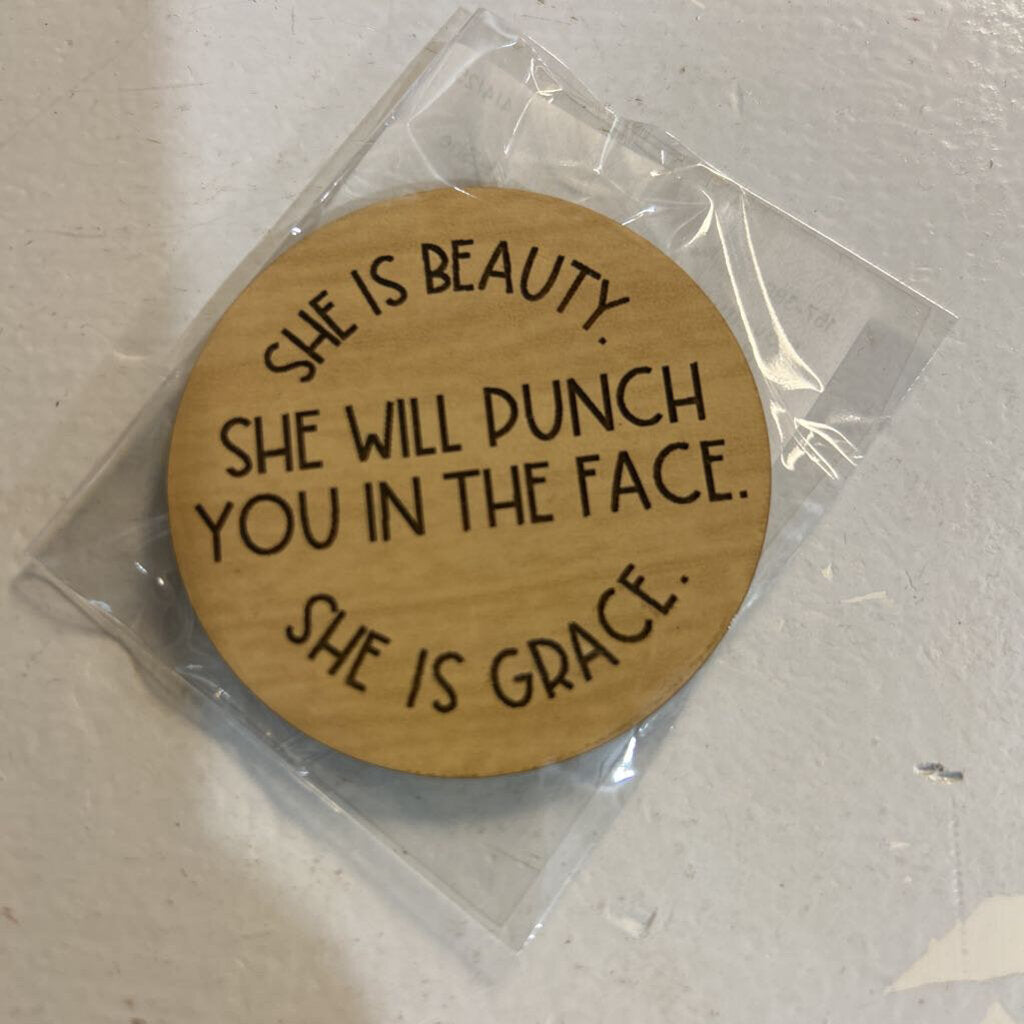 Magnet-She is Beauty