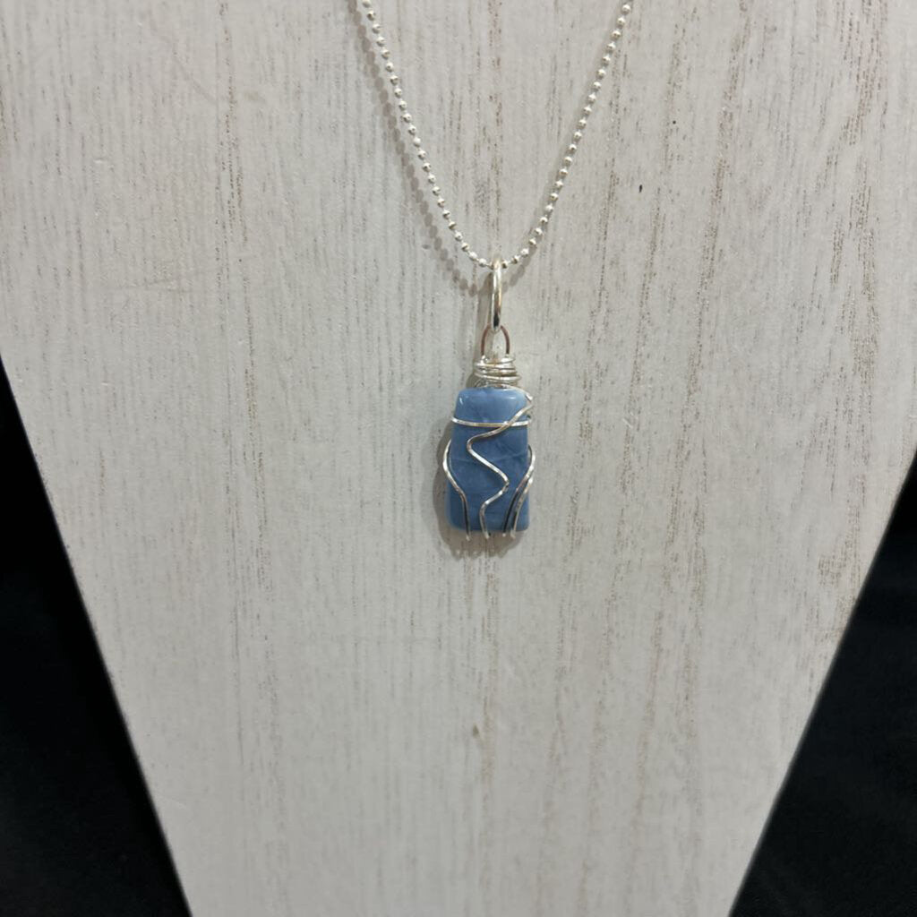 Silver Twisted Larimer Necklace