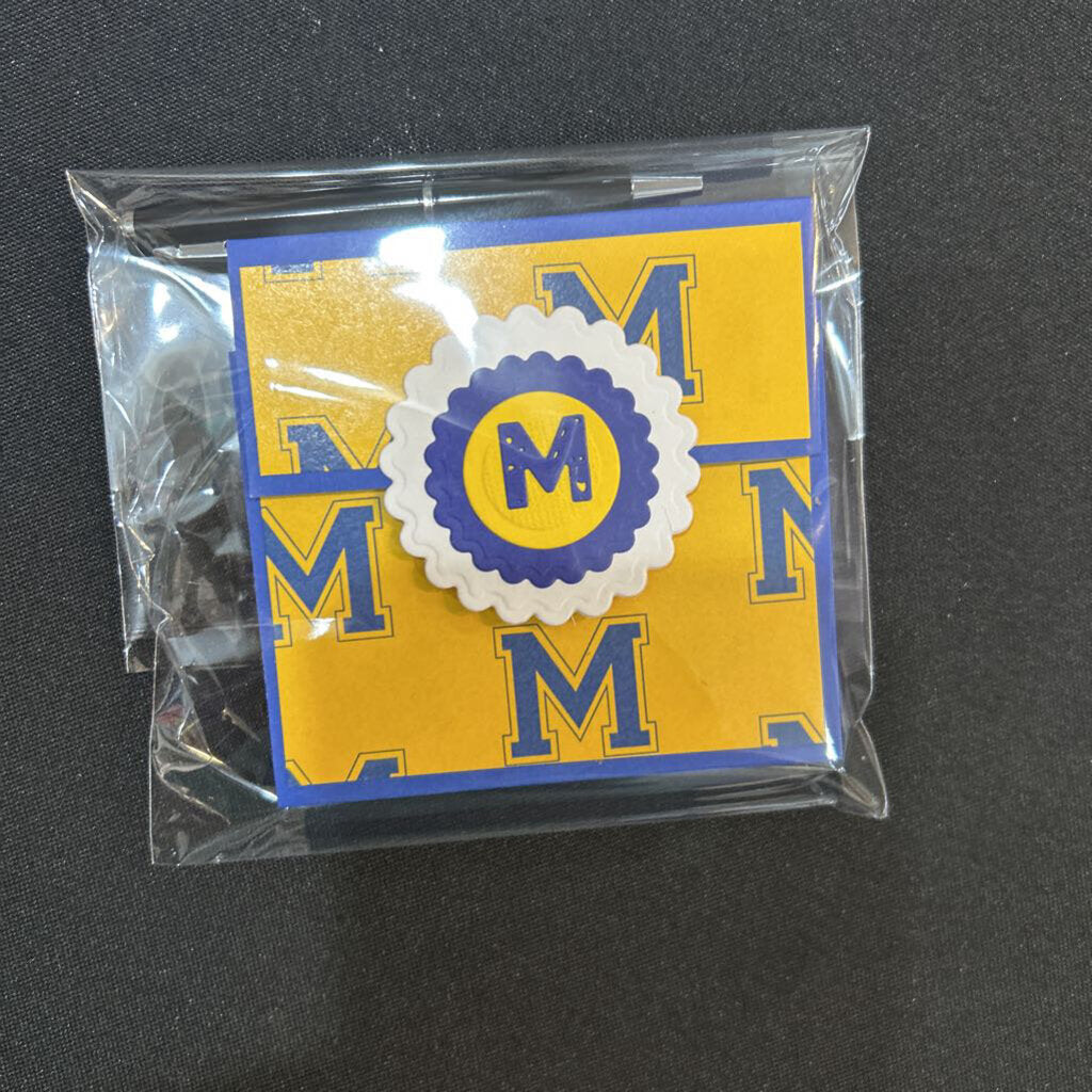 Michigan M yellow Notepad with pen