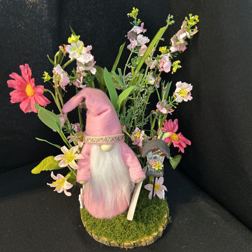 Small pink Gnome with base
