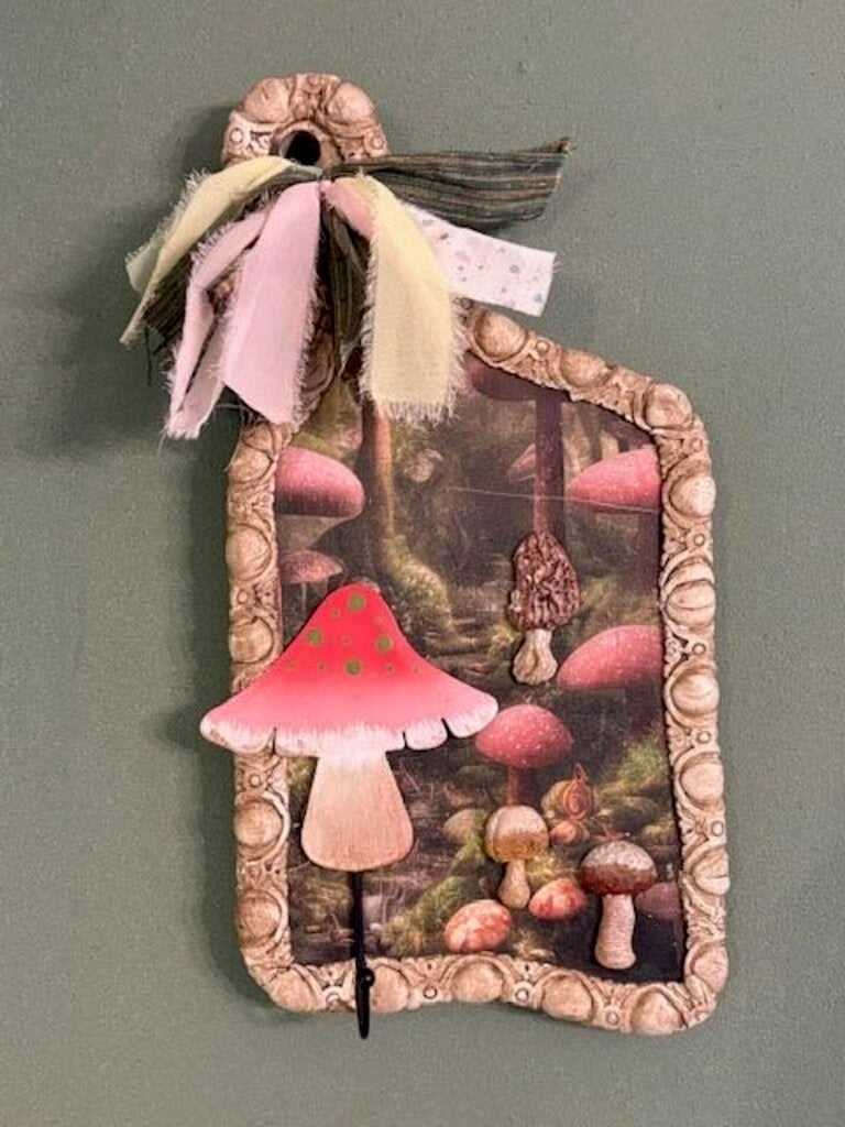 Wall Mushroom Hanger