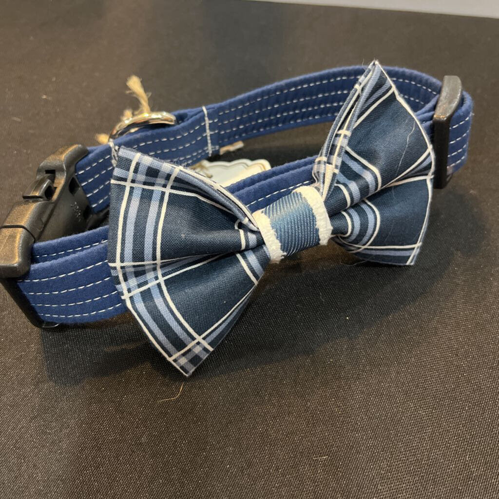 Navy Dog Collar w/bow tie