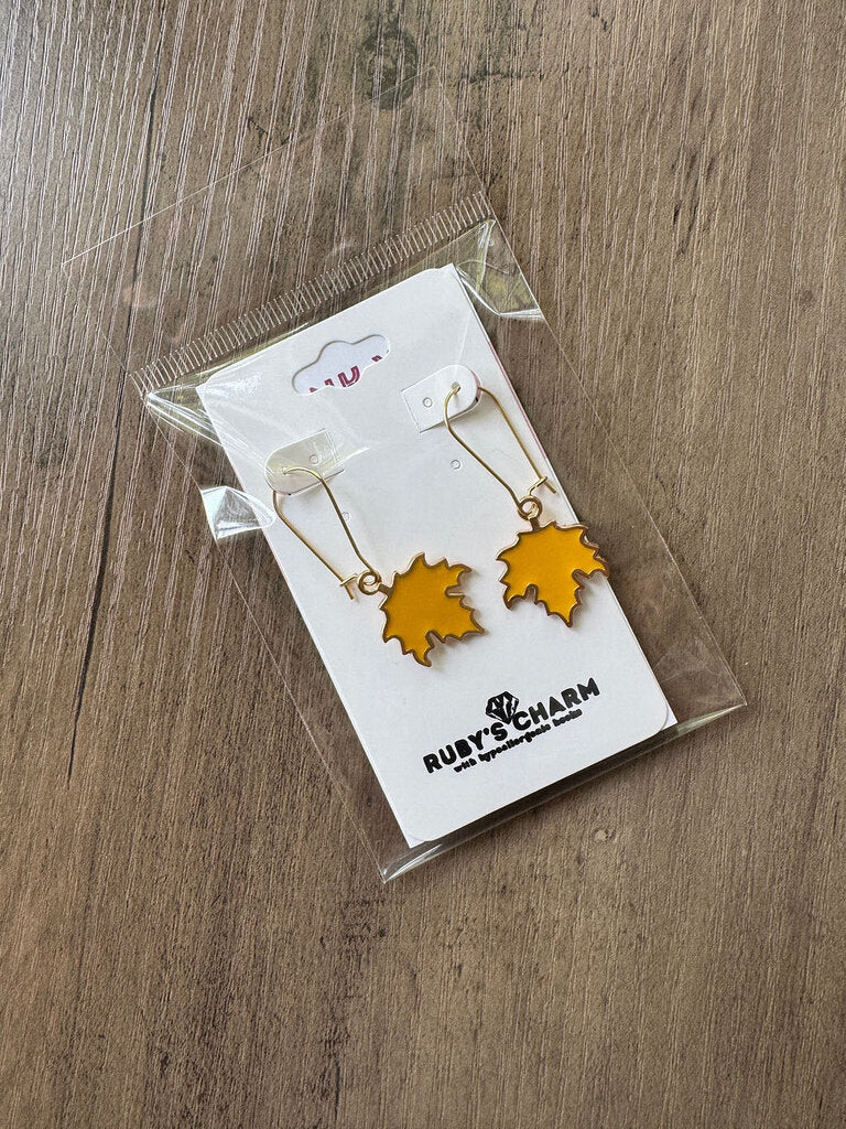 Dangle Earring-Yellow Maple Leaf