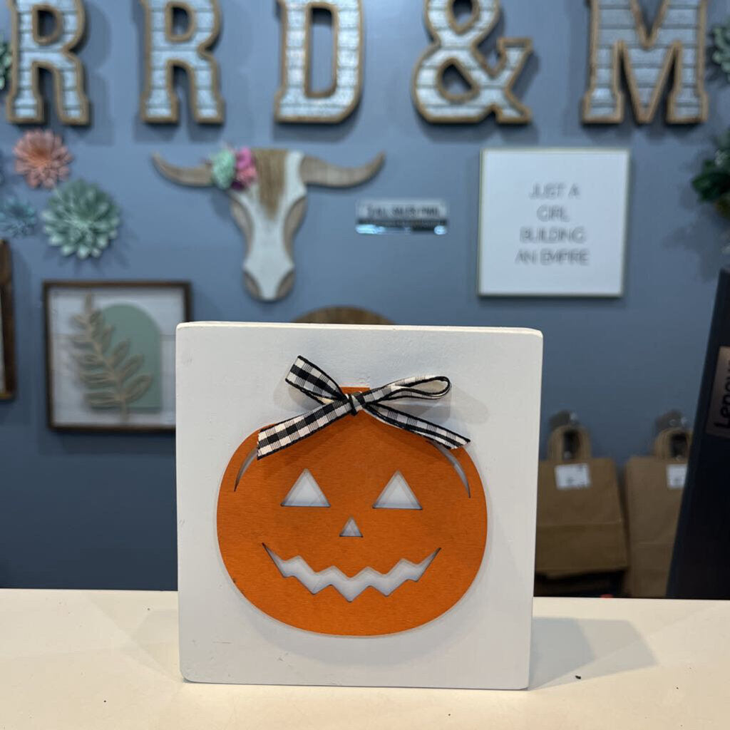 Jack O'Lantern wood block white 5x5