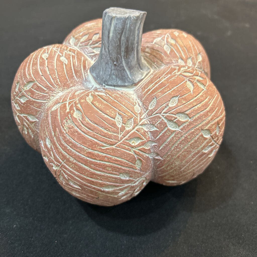 Wide Leaf Engraved Orange Resin Pumpkin