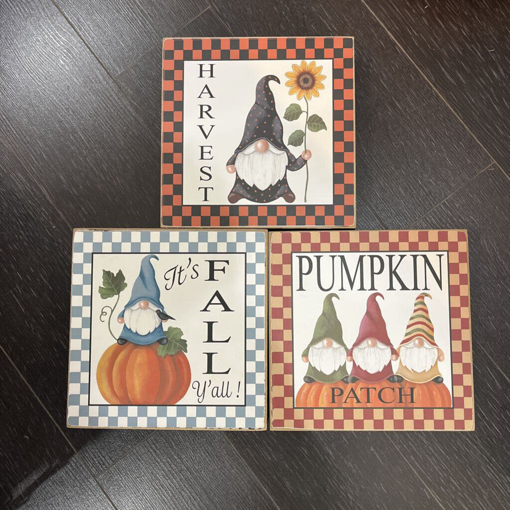 Fall Gnome Checkered Box