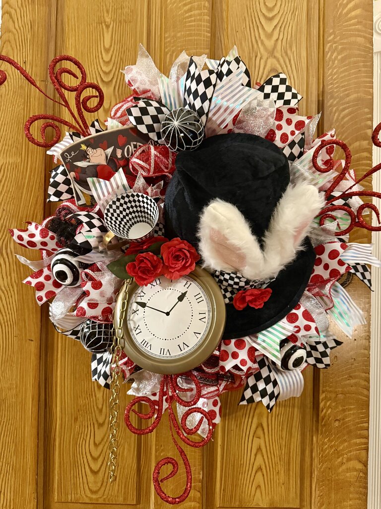 "Alice" Wreath
