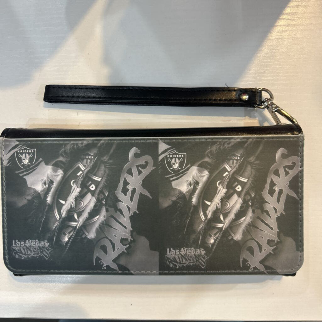 Wristlet LV Raiders Claw