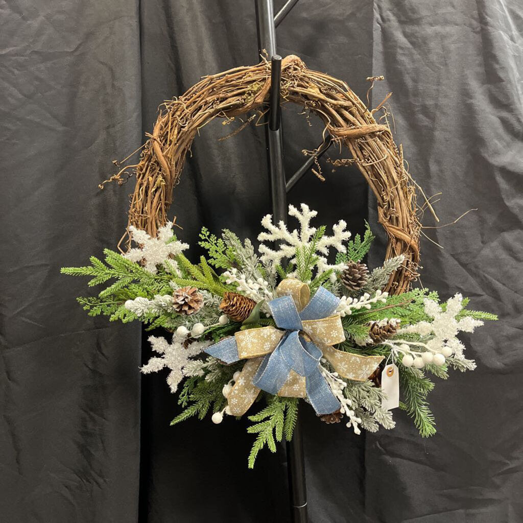 Christmas Wreath Grapevine Blue & Whites