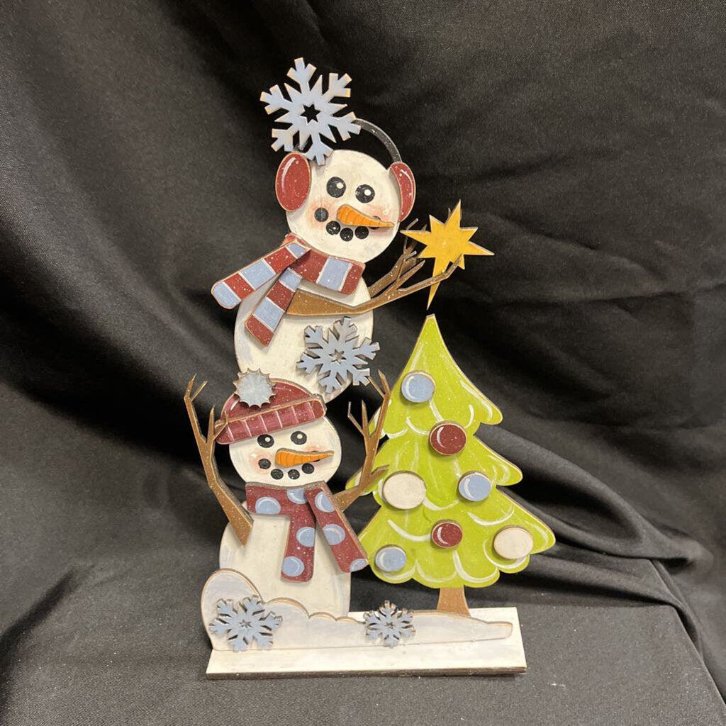 Snowman Friends Decorating Tree Shelf Sitter