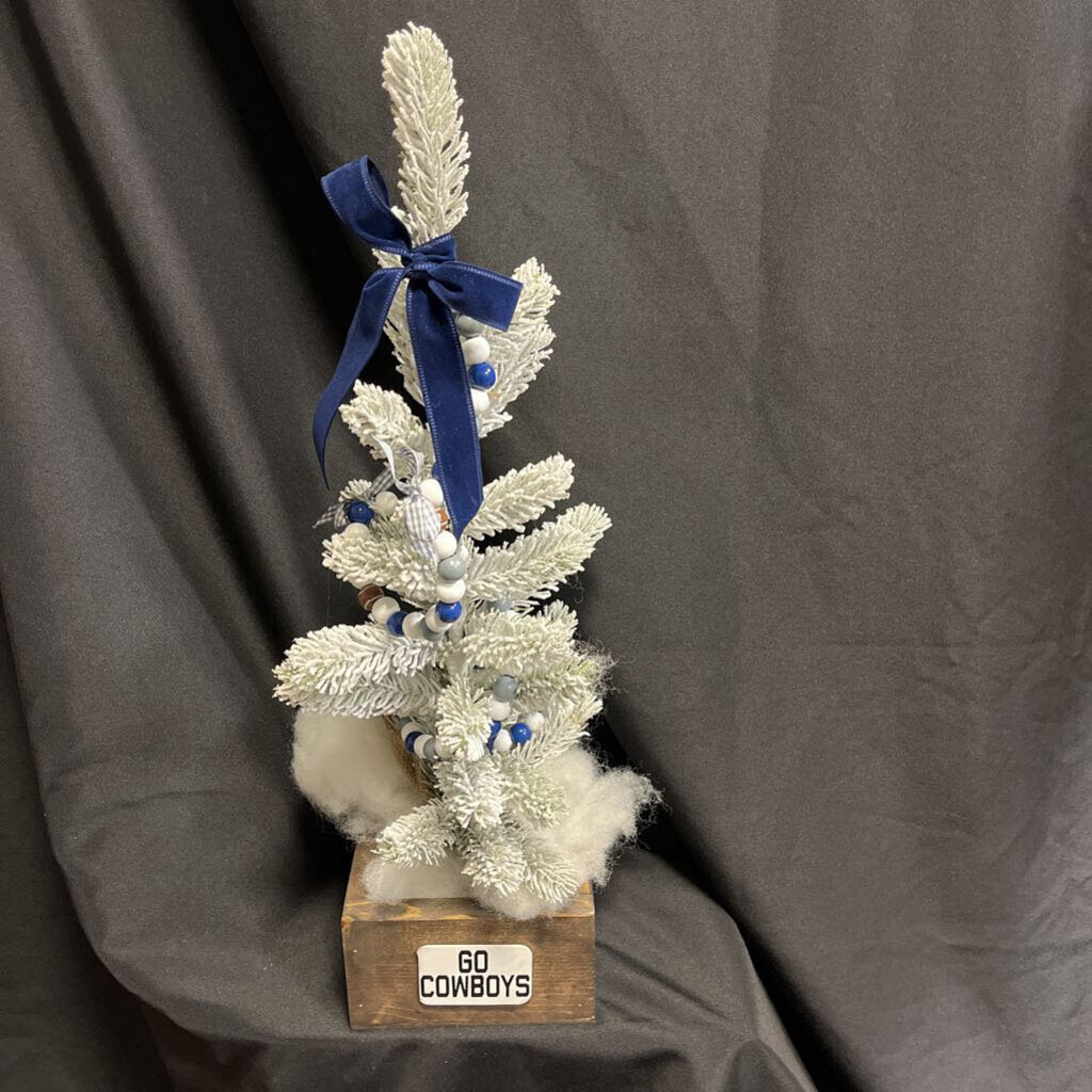 GO COWBOYS 2" Lighted Tree