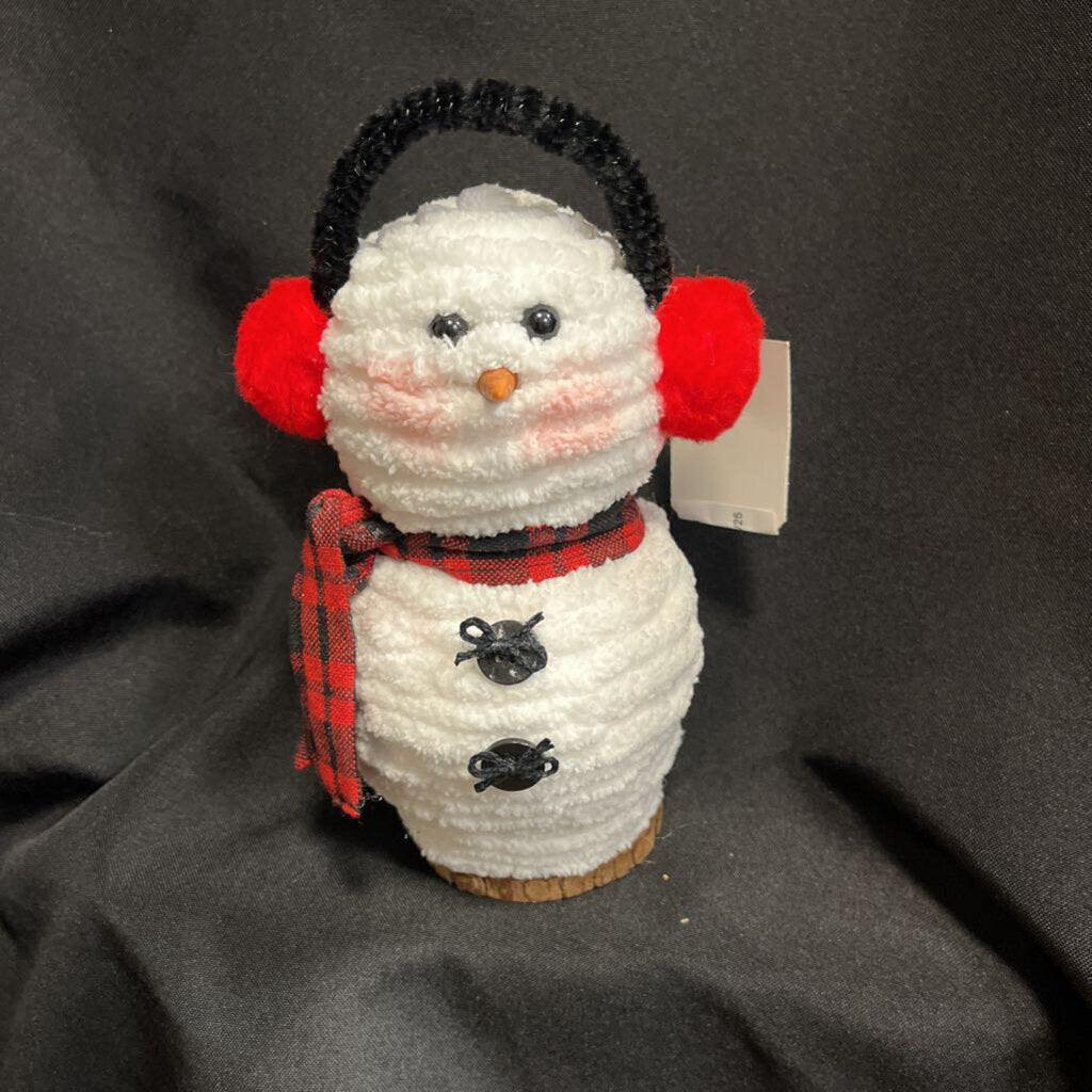 Snow People w/Earmuffs-Lrg