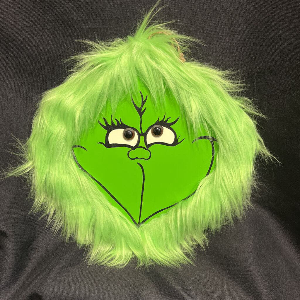 Grinch Face (wood)