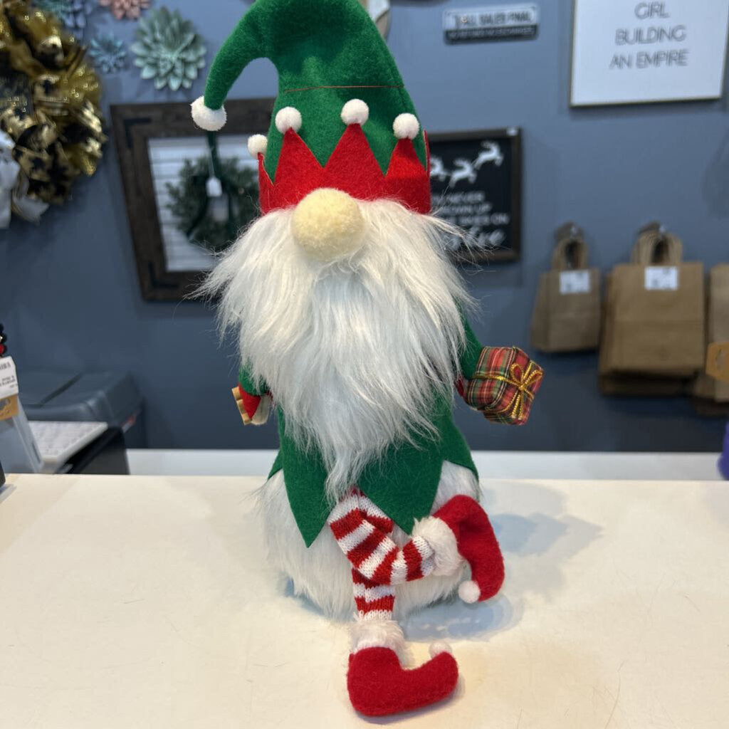 GIF Gnomie on a Snowball