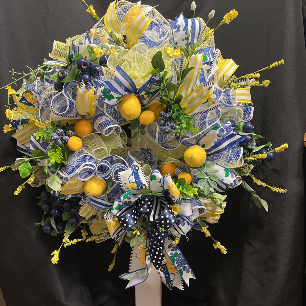 Wreath Lemon and Blueberry
