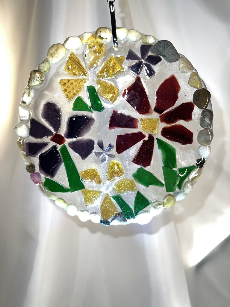 Suncatcher Floral w/ Stone border
