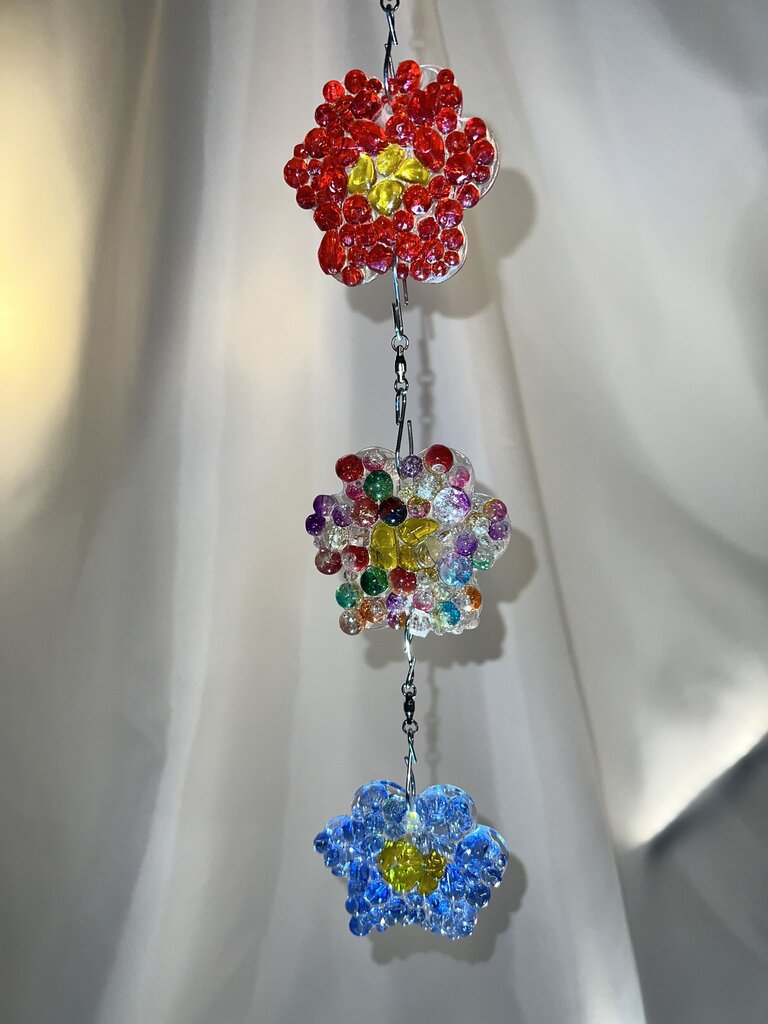 Suncatcher Floral 3 cascading, Red, multi, blue color