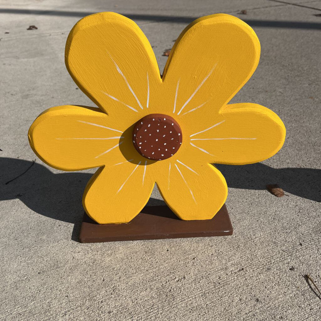 Flower Yellow Med