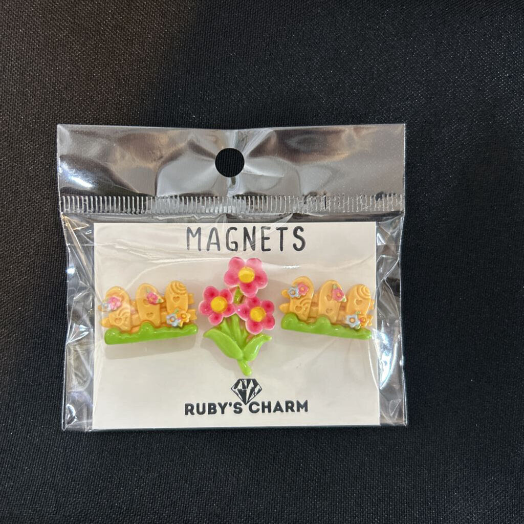 Magnet, Pink Daisy & Fence, set of 3