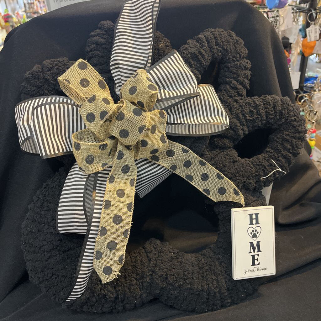 Dog Paw (black) wreath