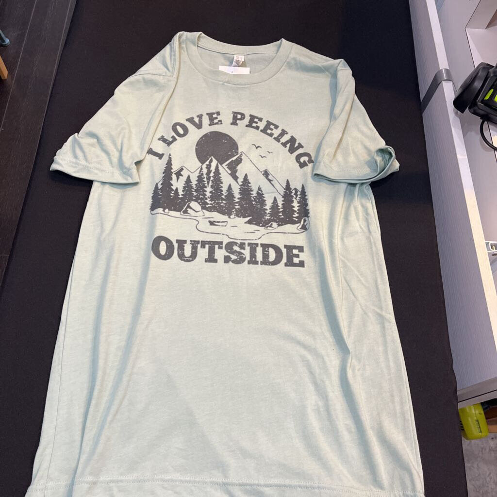 Love Peeing Outside (Med, Sage, t-shirt)