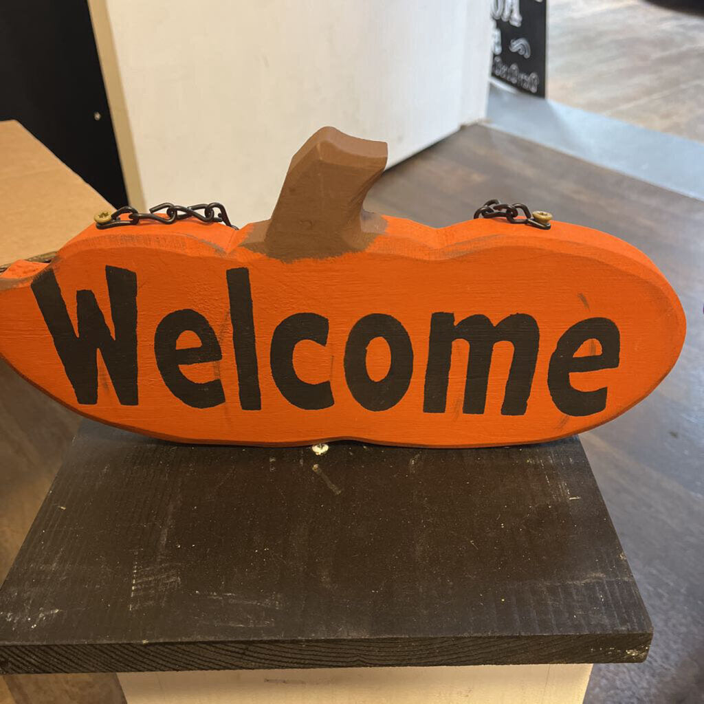 Pumpkin Welcome Attachment for Fence