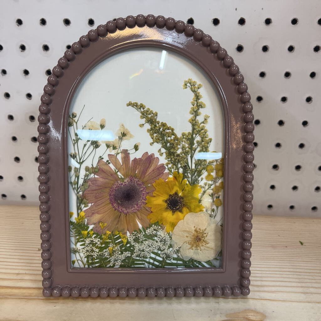 Mauve arch frame w/pressed flowers 5x7