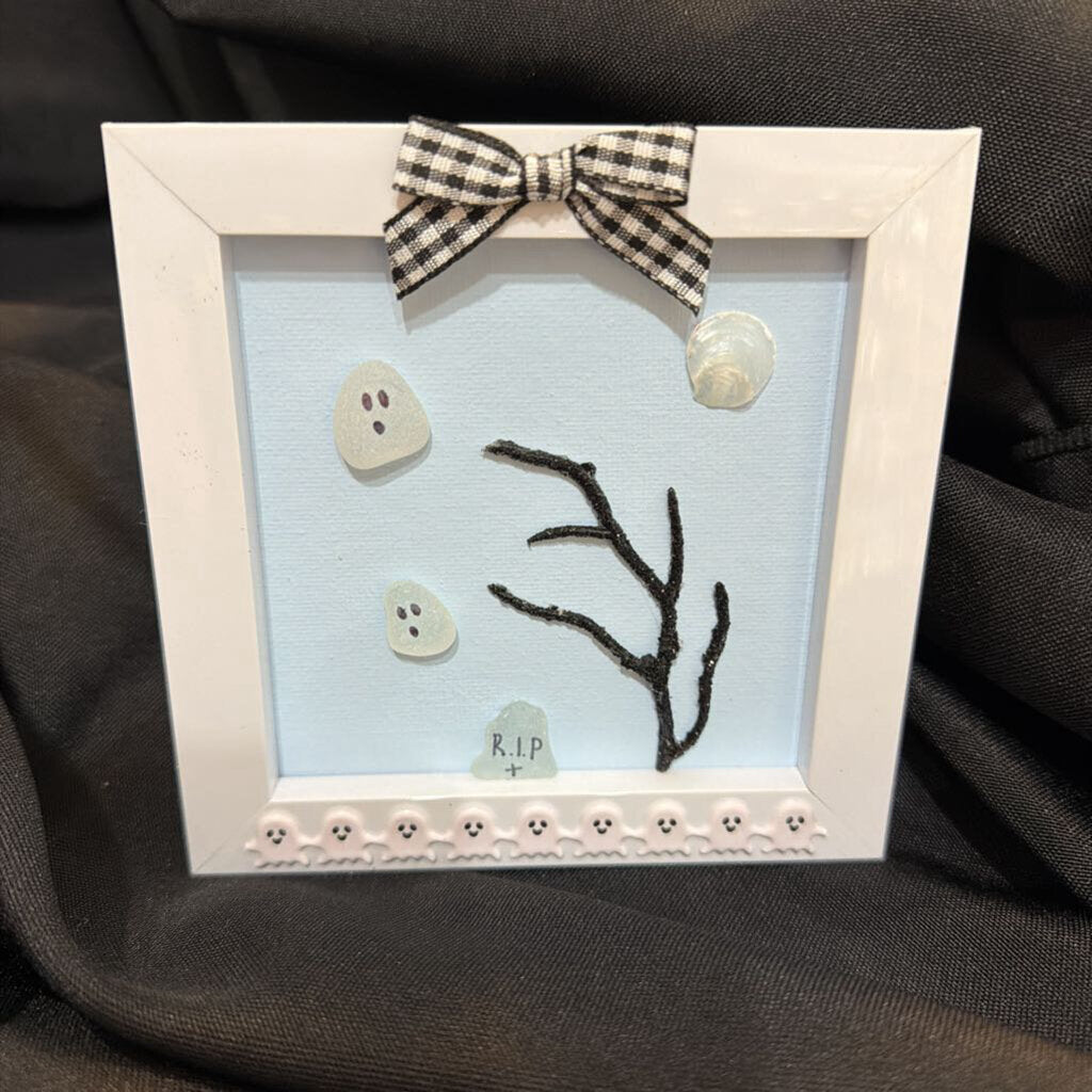 4x4 White Frame 2 Ghosts, Tree, Ghosts along frame