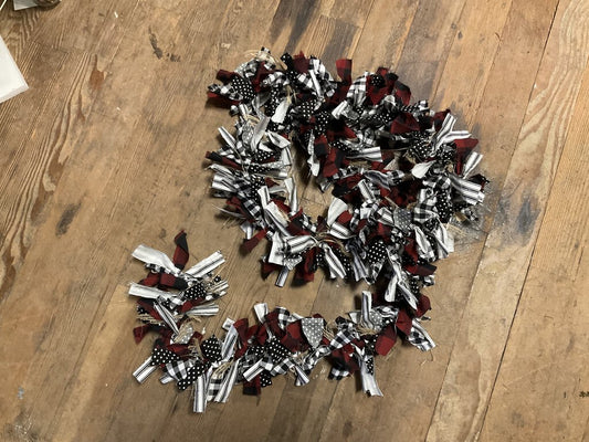 Buff Check & Stripe Rag Tie Garland