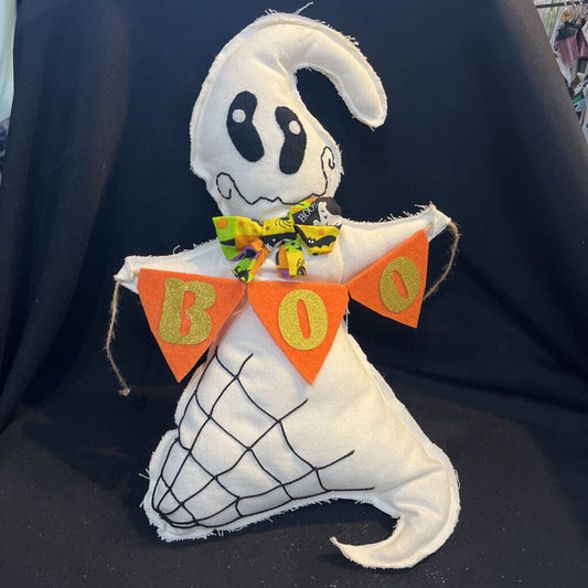 Ghost hanging w/BOO banner